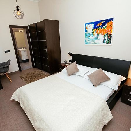 City Harbour Deluxe Suites Zadar Room photo