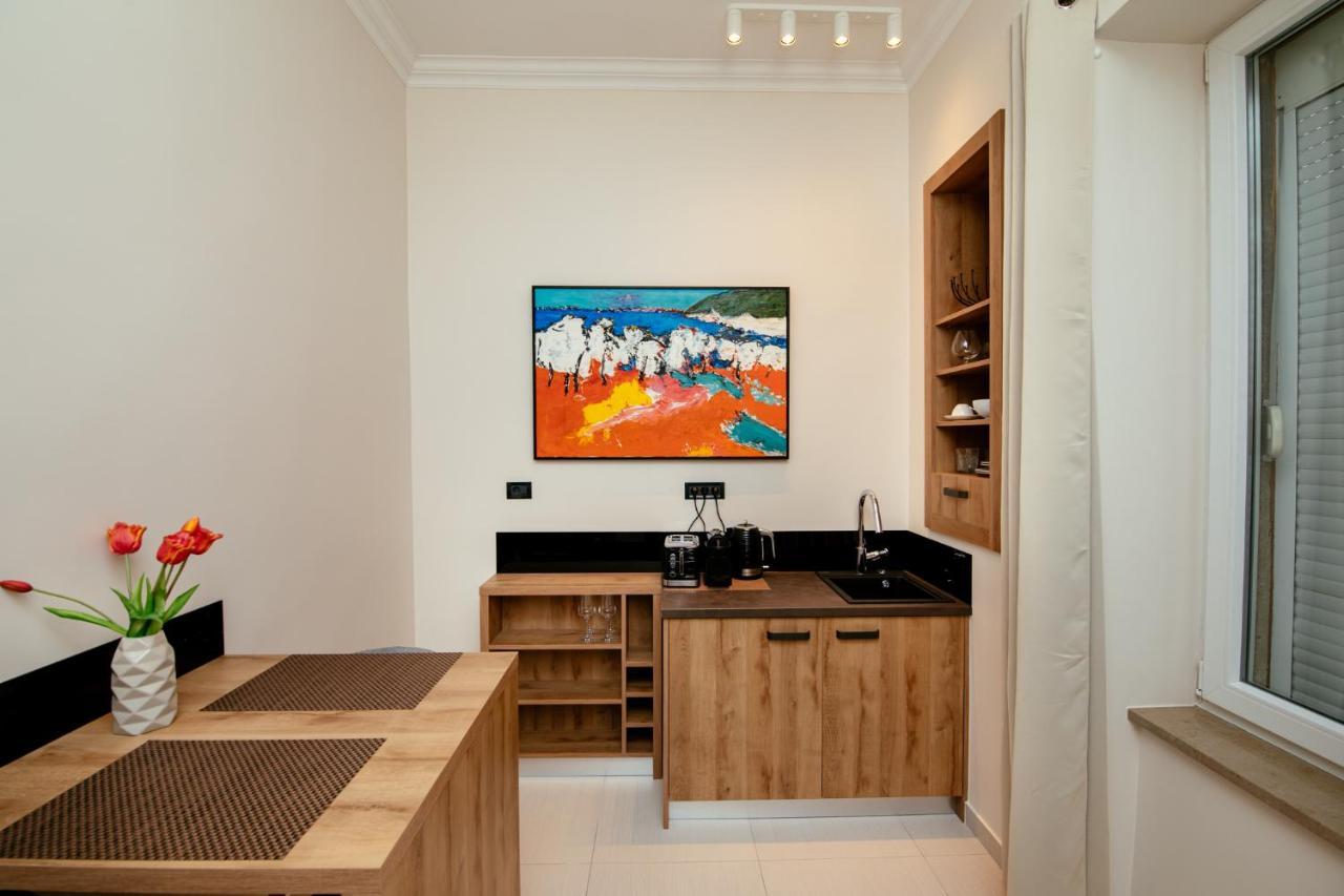 City Harbour Deluxe Suites Zadar Exterior photo