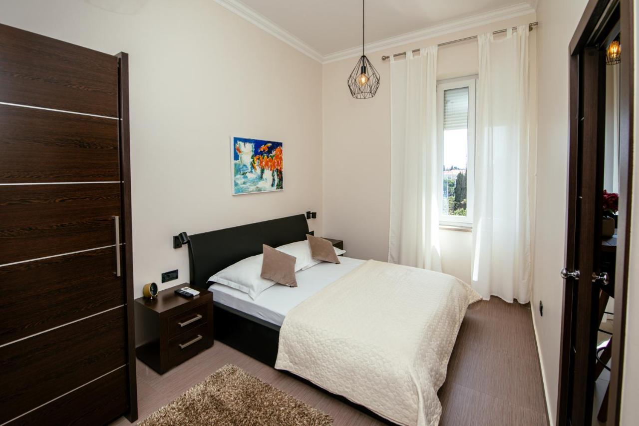 City Harbour Deluxe Suites Zadar Exterior photo