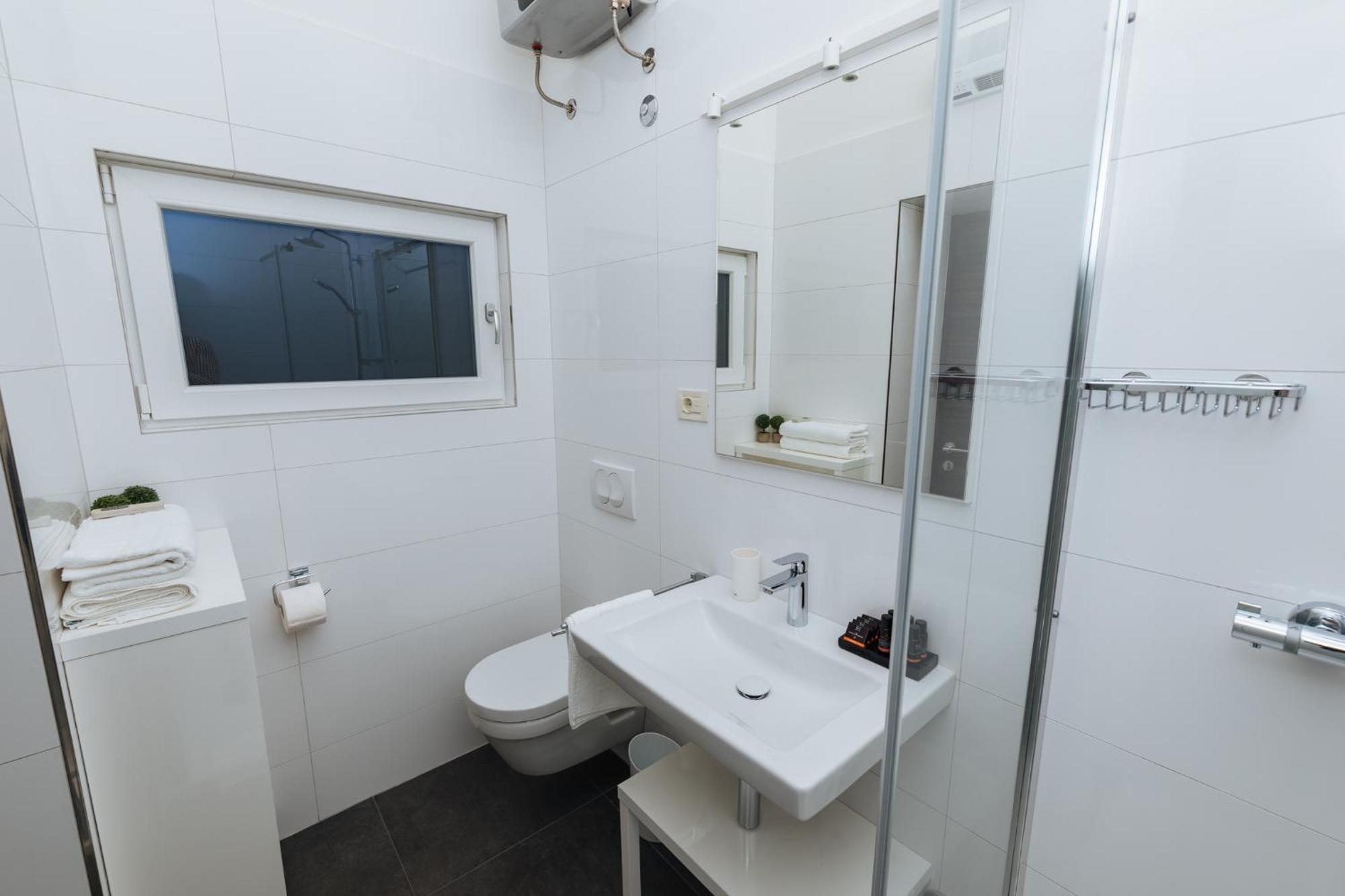 City Harbour Deluxe Suites Zadar Room photo