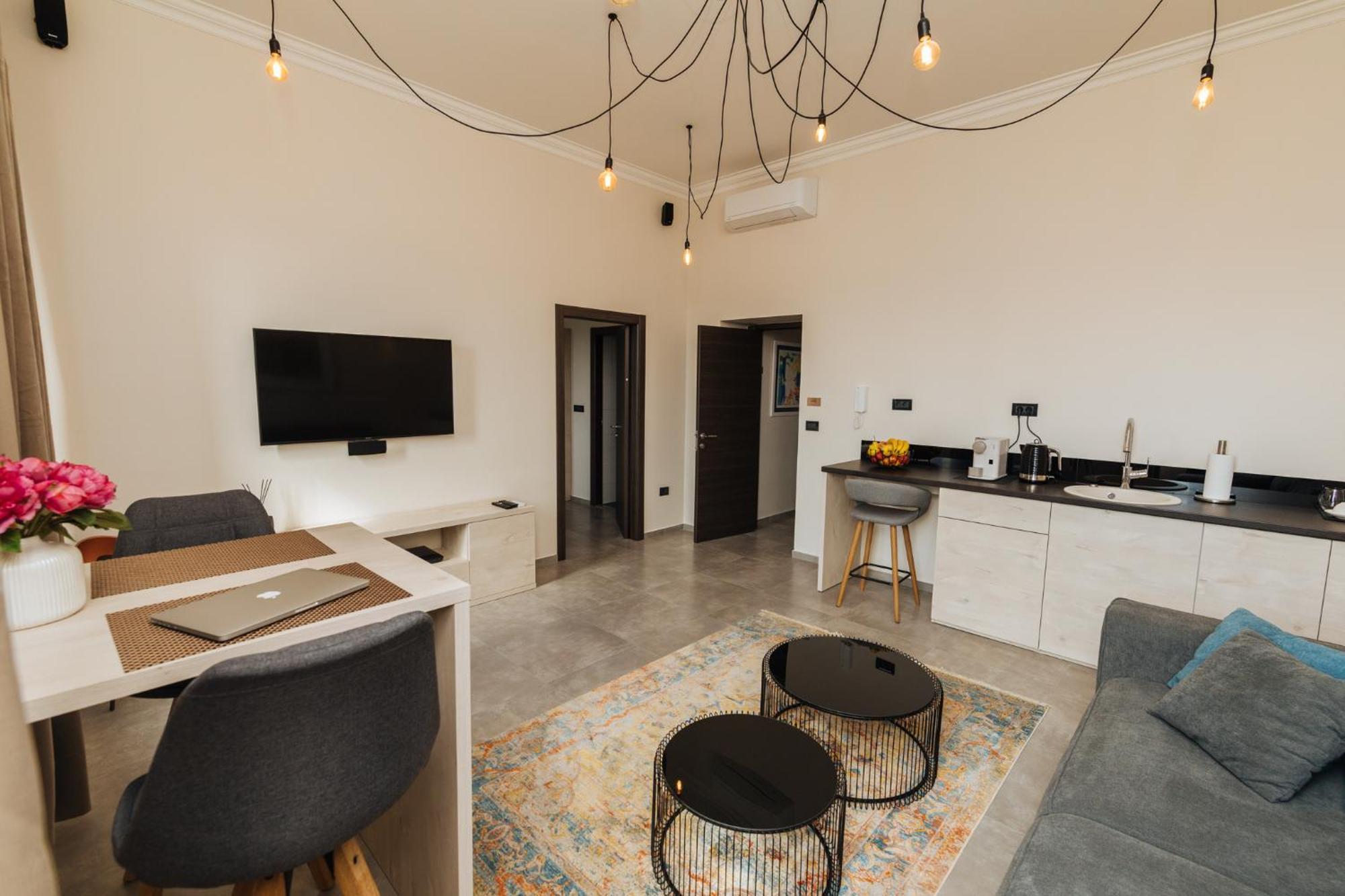 City Harbour Deluxe Suites Zadar Room photo